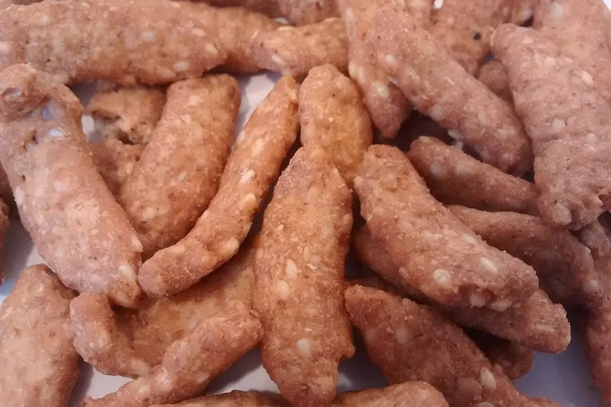 sesame sticks