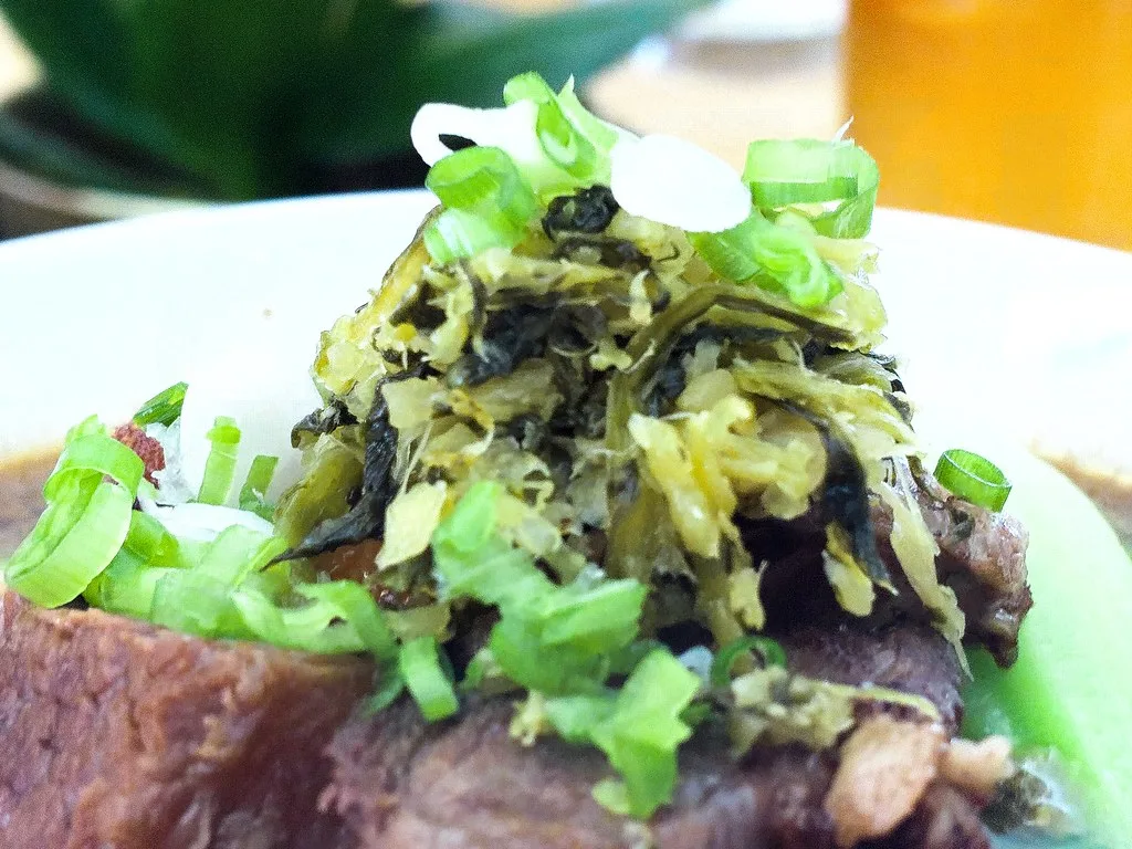 taiwanese beef noodle soup